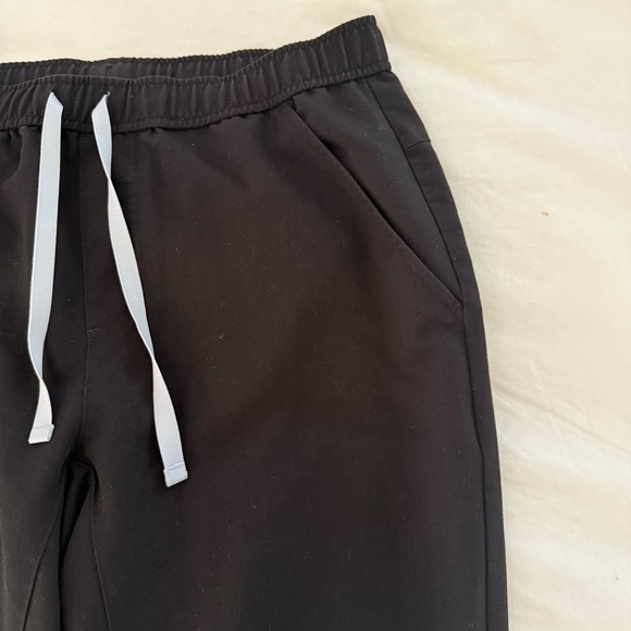 FIGS Tansen Jogger Scrub Pants - Picture 7 of 7